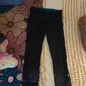 Lulu lemon capri leggings, size 6